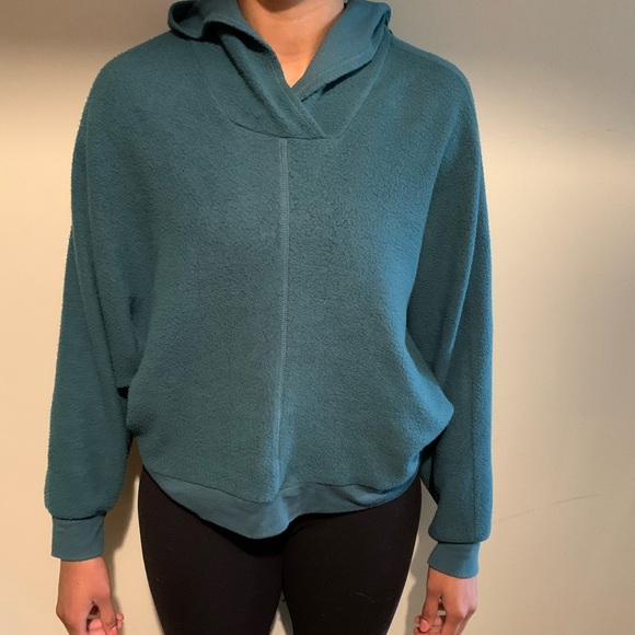 Urban Outfitters Sweaters - Urban outfitters lounging sweater